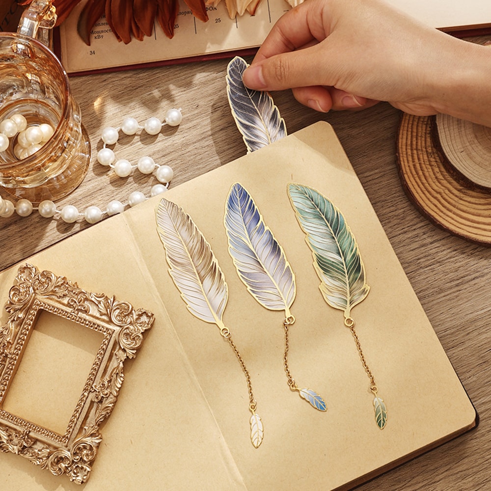 Vintage Feather Metal Bookmark With Chain Elegant Feather Bookmark Gift For Readers 3