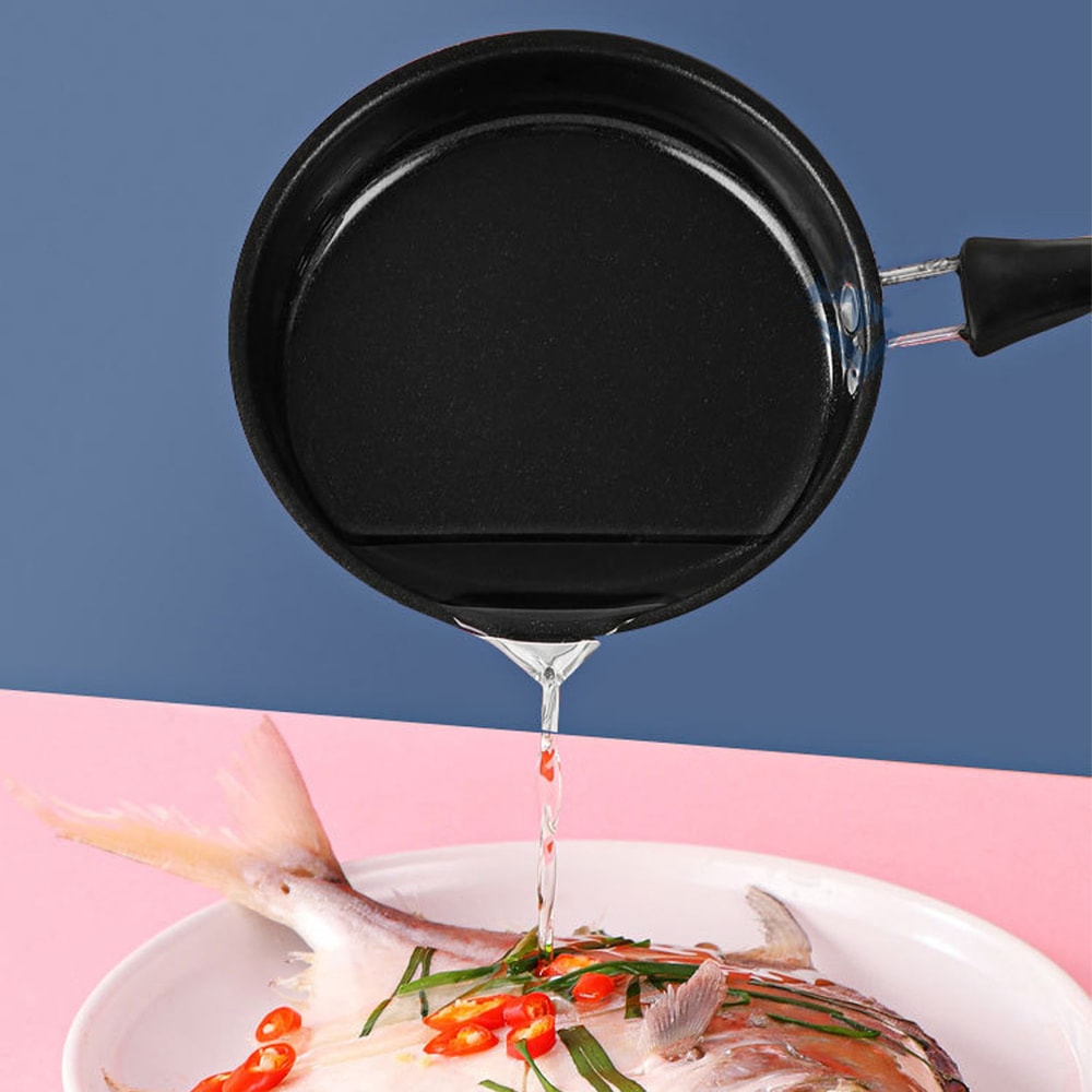 Mini Stainless Steel Egg Frying Pan For Induction And Breakfast Cooking 2