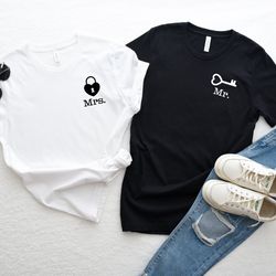 valentines day mrs and mr lock and key pocket t-shirt, couple matching minimalist tee, happy valentines day shirt, cute