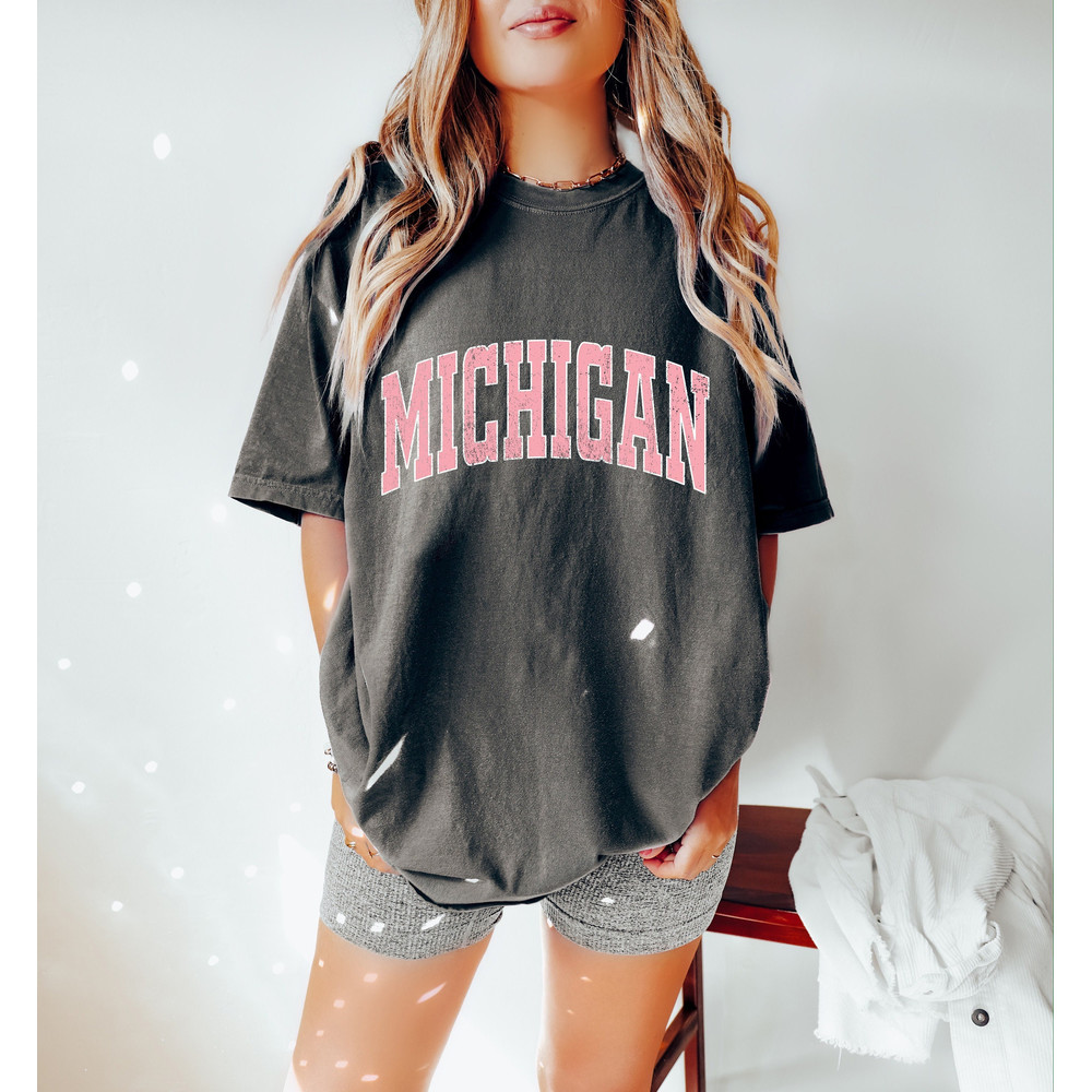 Michigan Oversized TShirt, Michigan Shirt, Michigan State 1.jpg