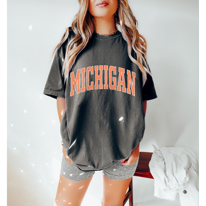 Michigan Oversized TShirt, Michigan Shirt, Michigan State.jpg