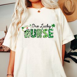 nurse shirts, nurse st patricks day shirt, st paddy day gift, l d nurse gift, ld clover co, one lucky nurse messy bun sw