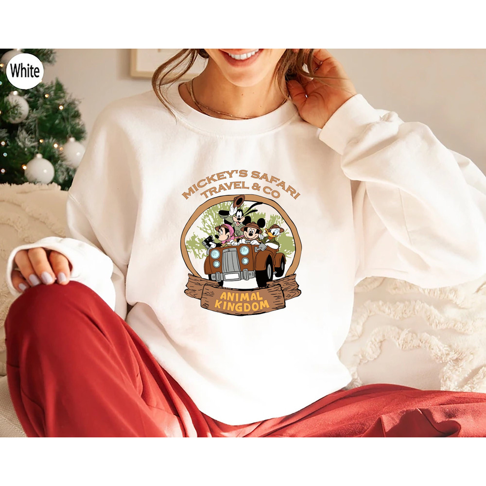 Retro Disney Animal Kingdom Mickey and Friends Sweatshirt,Disney Mickey Safari T-Shirt,Vintage Safari Mode Sweathirt Hakuna Matata Tee.jpg