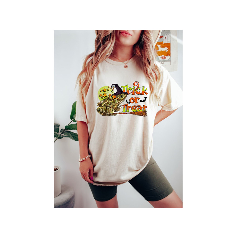Comfort Colors Frog Trick Or Treat Shirt, Happy Halloween,Halloween.jpg