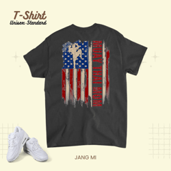 Vintage Muay Thai Mom American USA Flag Kickboxing Gift Unisex Standard T-Shirt