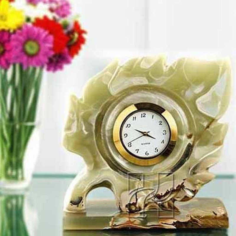Green Onyx Maple Leaf Desk Clock  Handcrafted Natural Stone Art For Office Or Home 1