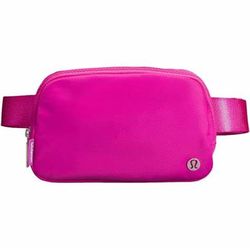 Lululemon Everywhere Belt Bag 1L 7.5 x 2 x 5'' Sonic Pink