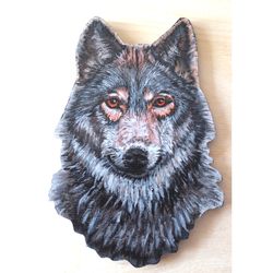 Drawing of a wolf with acrylic paints, handmade