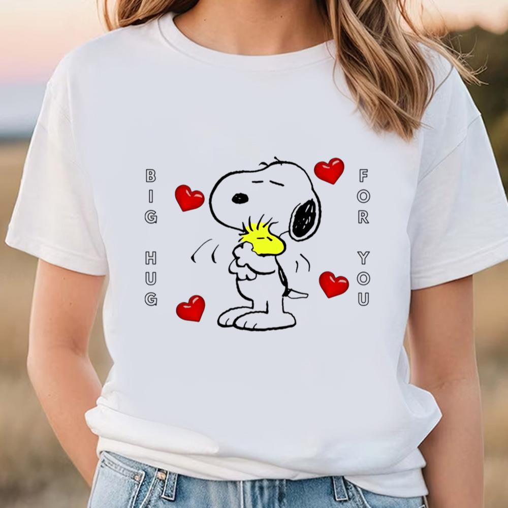 Snoopy Big Hug For You Valentie Shirt .jpg