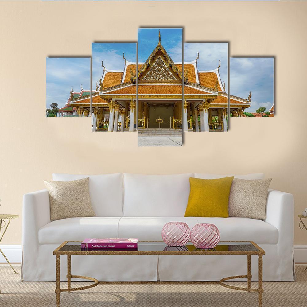 One Landmark Of Mahajetsadabodin Royal Pavilion Religion Art.jpg
