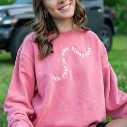swirly creed 'love that is ever steadfast' crewneck sweatshirt