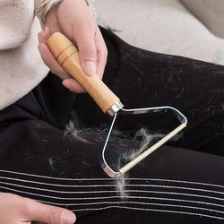 Revitalize Your Wardrobe - Durable Metal Lint Remover, Eco-Friendly & Easy-to-Use for All Fabrics