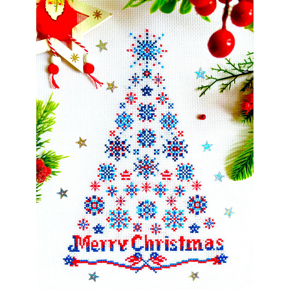 Patriotic Christmas Tree ready 1.jpg