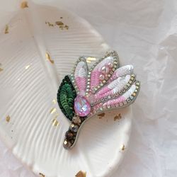 magnolia brooch, flower brooch, beaded brooch, lapel pin, lapel brooch, embroidered brooch, brooch for women