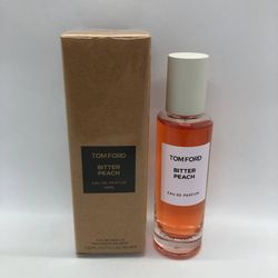 Tom Ford Bitter Peach (40 ml / 1.33 fl.oz) Eau de Parfum / Tester