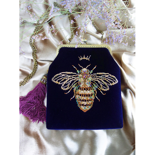 luxury golden bee bead embroidery velvet purple handbag 90.jpg