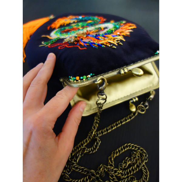 Chinese dragon green fire luxury embroidery velvet phone bag 21.jpg