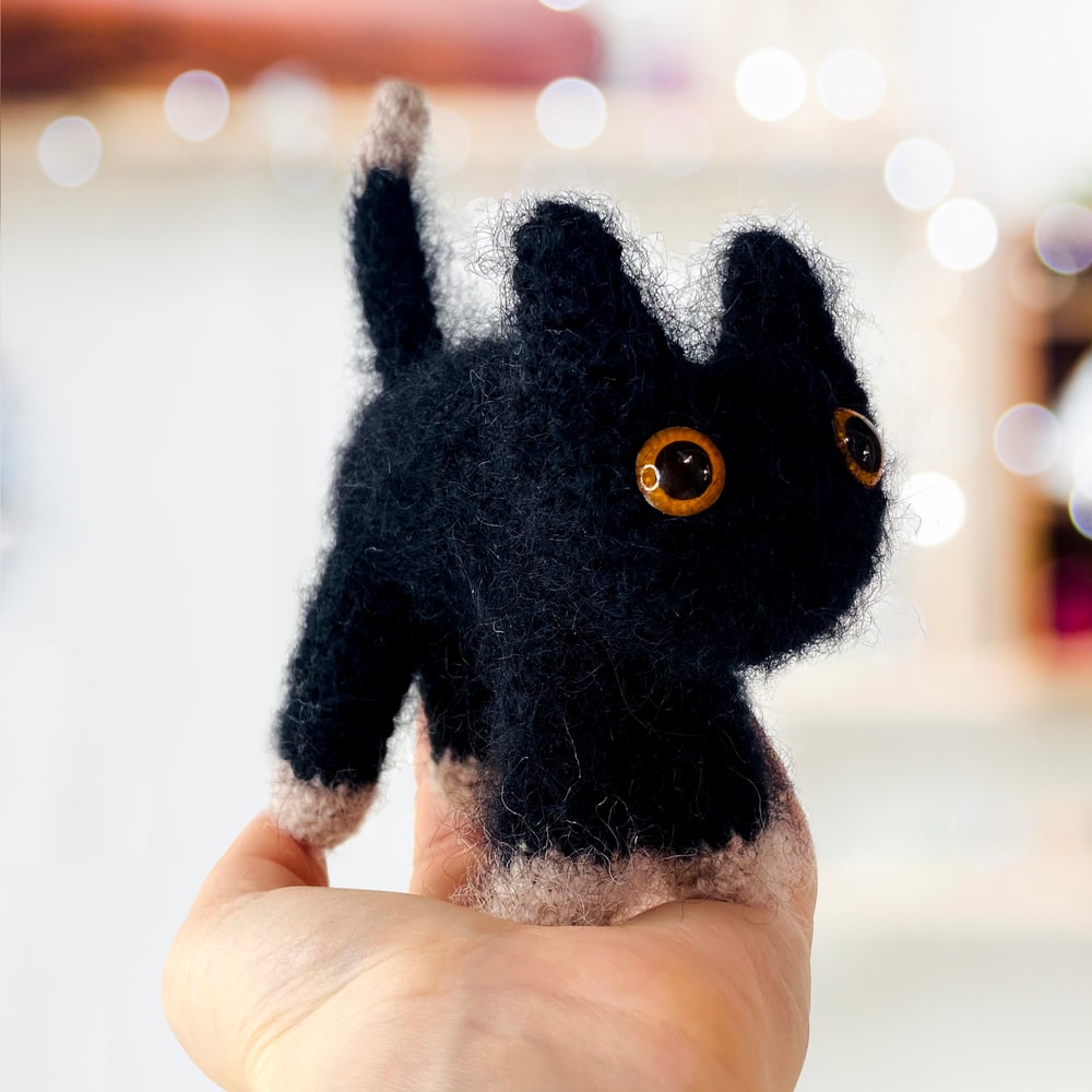 Black-cat-amigurumi-Animal-сrochet-pattern-pdf-cat-plush-toy-Amigurumi-kitten-pattern-DIY-gift-04.jpg
