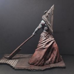 Silent Hill Pyramid Head 1/6 figure, Red Pyramid Silent Hill figure 1/6 for fans