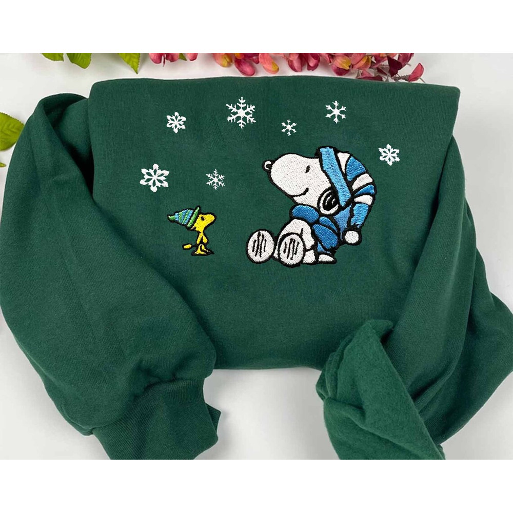 Snoopy And Woodstock Peanuts Movie Embroidered Sweatshirt Christmas Xmas.jpg
