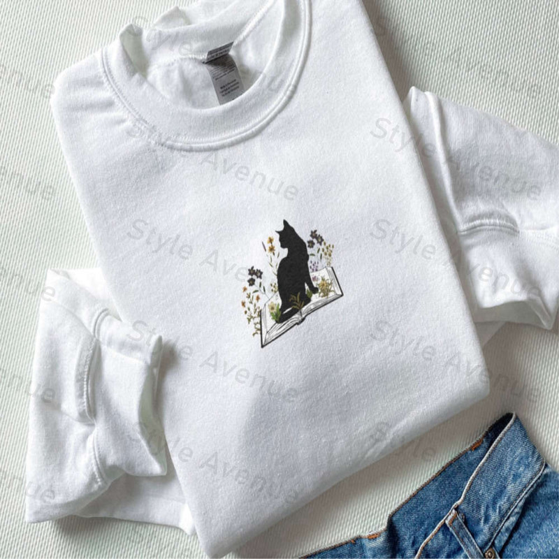 Bookish Embroidered Sweatshirt 2D Crewneck Sweatshirt For Family.jpg