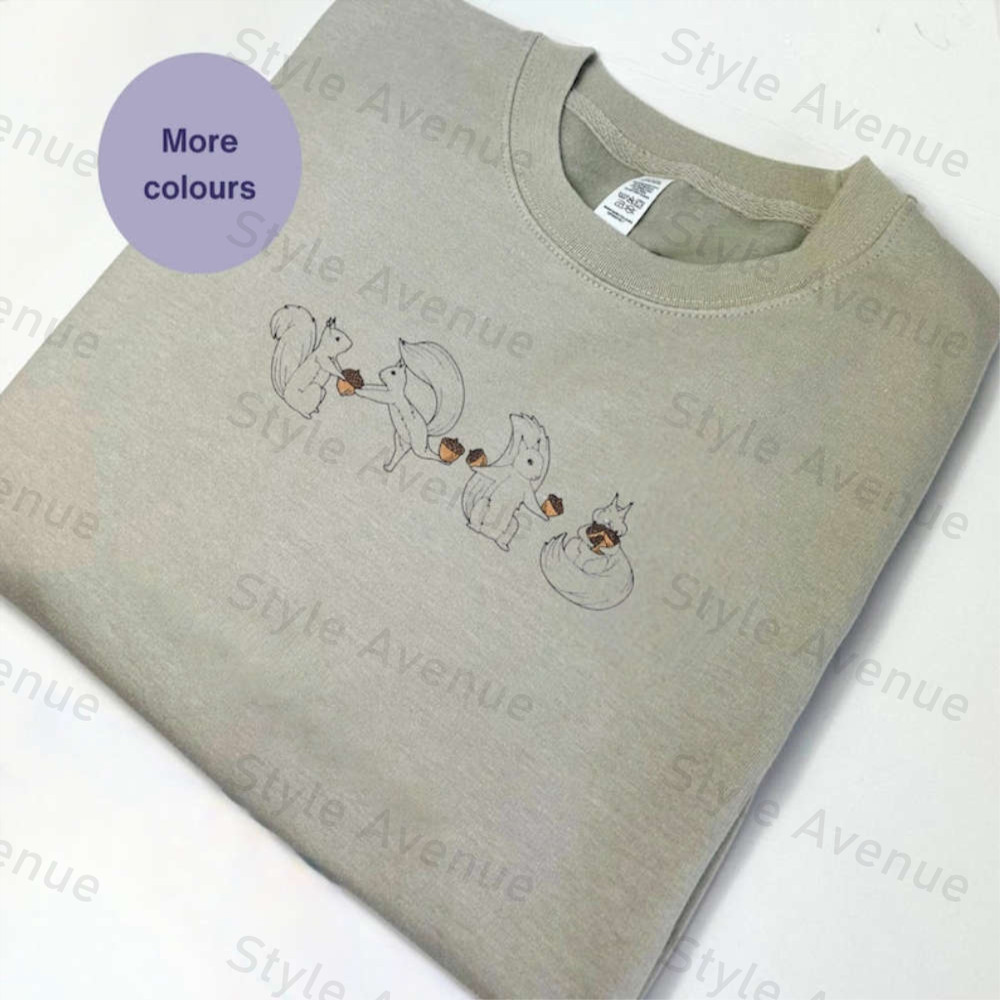 Squirrel Embroidered Sweatshirt 2D Crewneck Sweatshirt For Men And Women.jpg