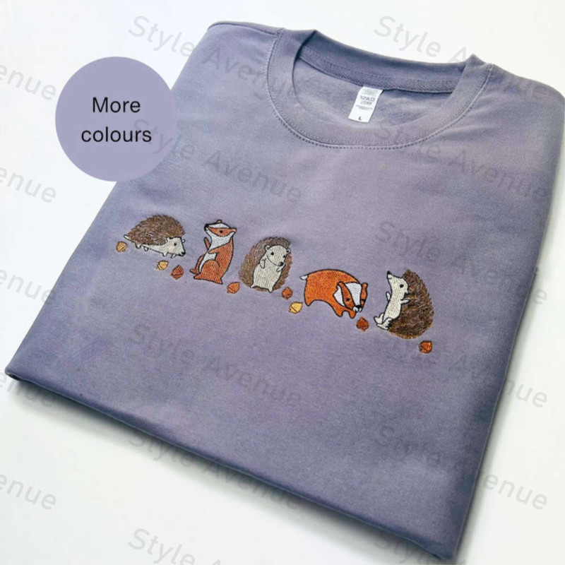 Woodland Animals Embroidered Sweatshirt 2D Crewneck Sweatshirt For Men And Women.jpg