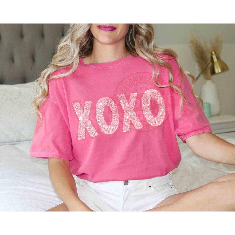 XOXO Sweatshirt, Faux Glitter Shirt, Valentines Day Shirt, Love Shirt, Valentine Sweatshirt, Couple Sweatshirt, Valentine Shirt.jpg