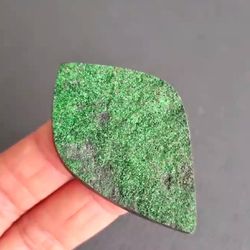 rare uvarovite raw cabochon 54 x 34 x 5 mm , rough green druzy geode cabochon , high quality cabochon for jewelry making
