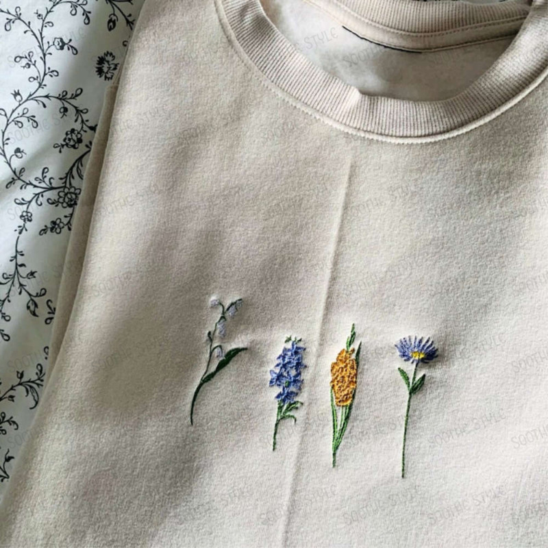 Flower Embroidered Sweatshirt Crewneck Sweatshirt For Women And Men.jpg