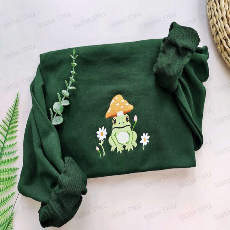 Frog And Daisy Embroidered Sweatshirt 2D Crewneck Sweatshirt For Women And Women.jpg