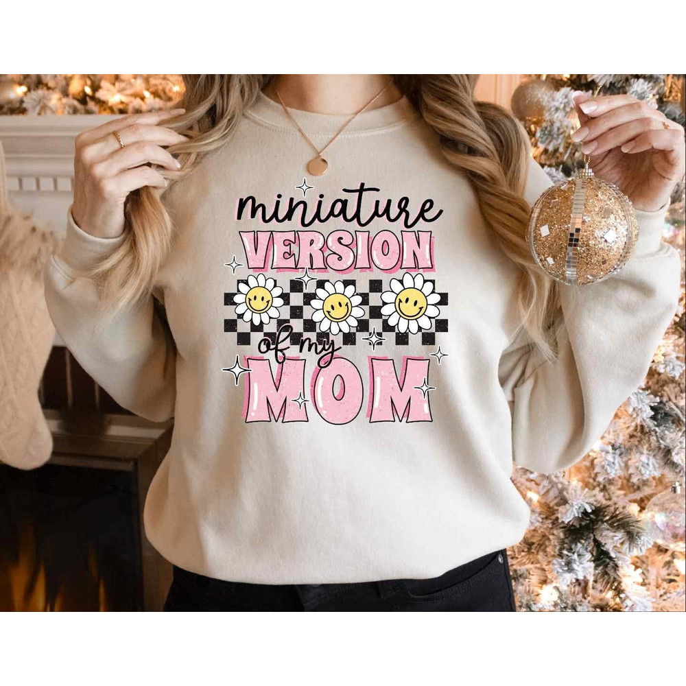 Miniature Version Of My Mom Sweatshirt, Mother Daughter Matchings Hoodie, Vintage Style Youth Sweater, Retro Boho Style Daughter Tree, A808.jpg