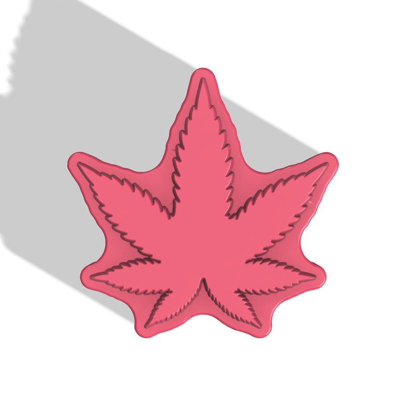 MARIJUANA LEAF STL FILE for vacuum forming and 3D printing 1.png