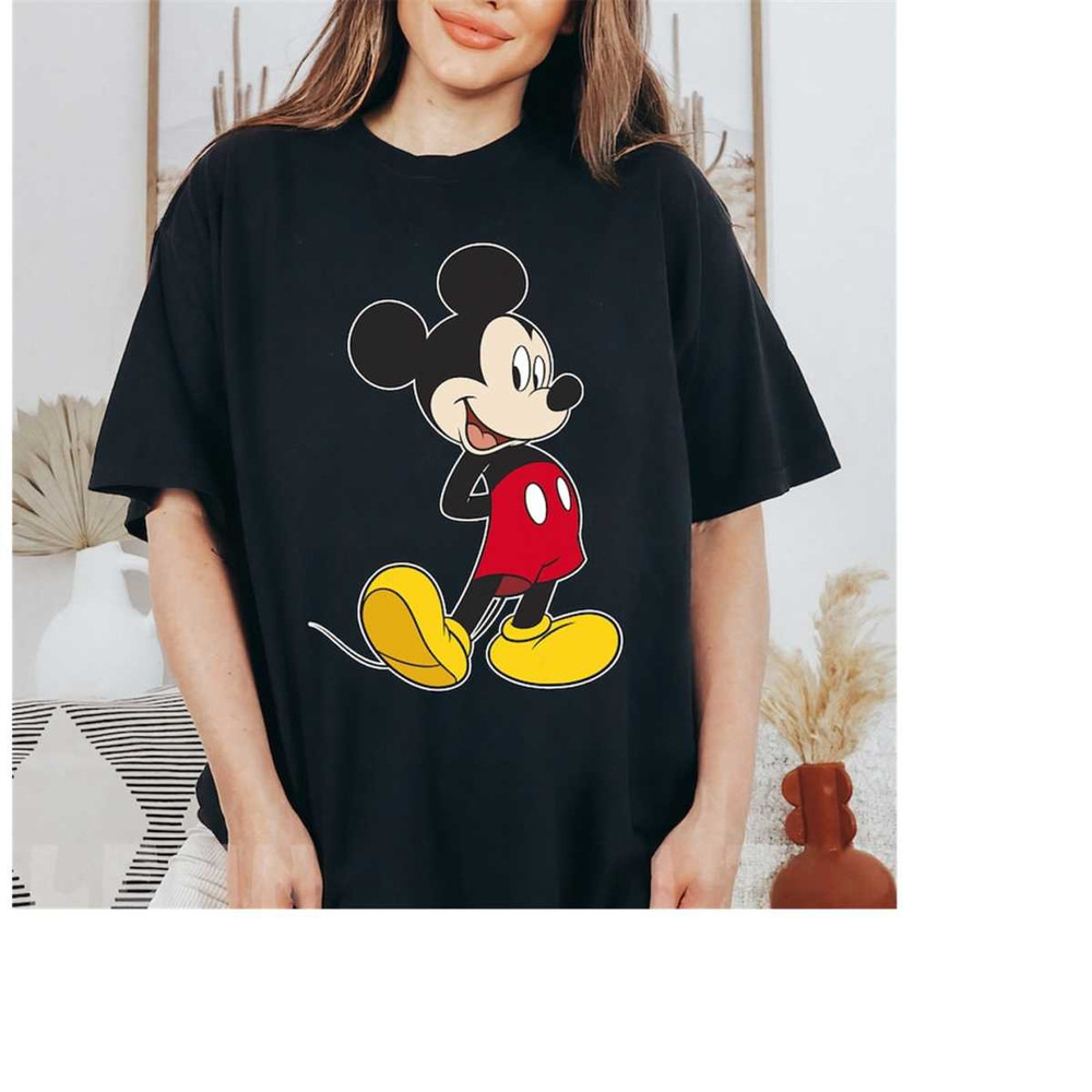 Disney Mickey Mouse and Friends Traditional Portrait Shirt Disneyland Family Matching Shirt, Magic Kingdom Tee, WDW Epco.jpg