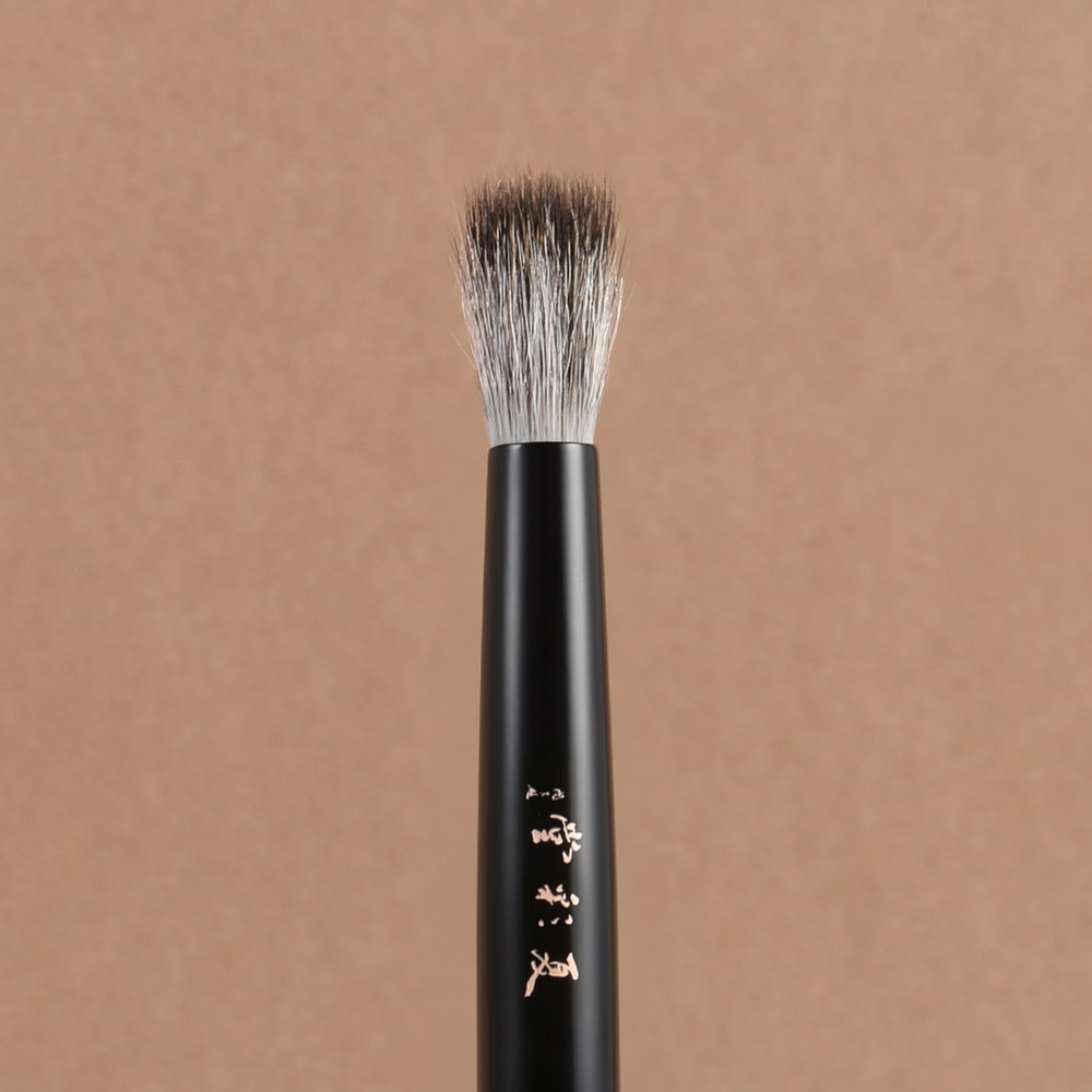 Luxury Handmade Make Up Brush, Small Stippling Brush Soft Lynx Goat Hair, Professional Raw Lacquer Handle Makeup Brushes