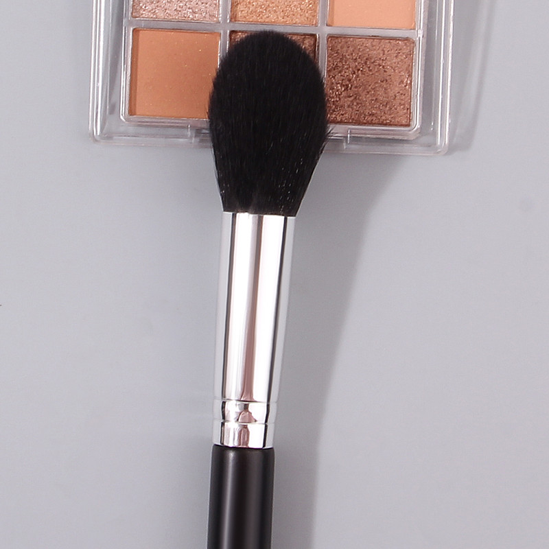 Soft Flame Makeup Brush, High Quality Highlight Brush, Smudge Brush, Blush Brush Multi Purpose Beauty Tool Set