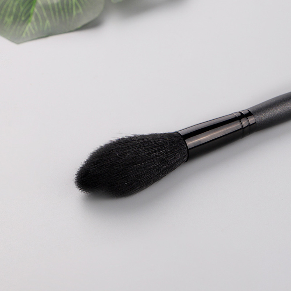 Buffing Makeup Brush, Highlighter Wood Handle Blusher, Contour Powder Goat Hair Makeup Brushes