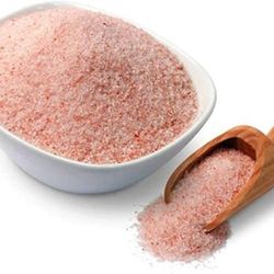 pure himalayan pink salt, 100g of natural, organic mineral salt