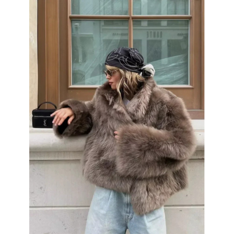 Elegant Womens Faux Fur Short Jacket, Stand Collar, Single Breasted Loose Coat, 2025 High Street Fashion
