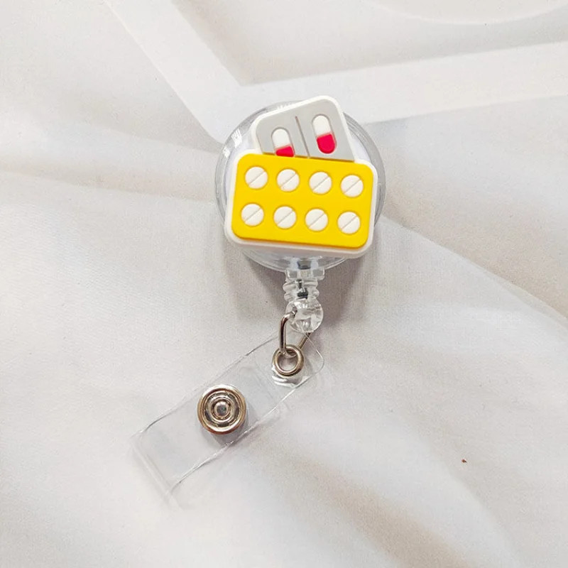 Creative Cartoon Nurse ID Badge Clip Retractable Reel Easy Pull Clip Set For Medical Professionals 2