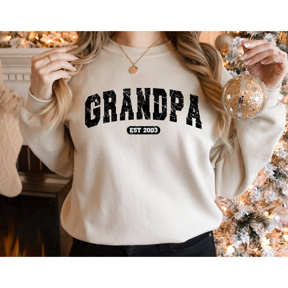 Retro Custom Grandpa Sweatshirt, Cool Grandpa Sweatshirt, Gift for Grandparents, Gift for Grandpa, Chrismas Sweatshirt for Grandpa, A921.jpg