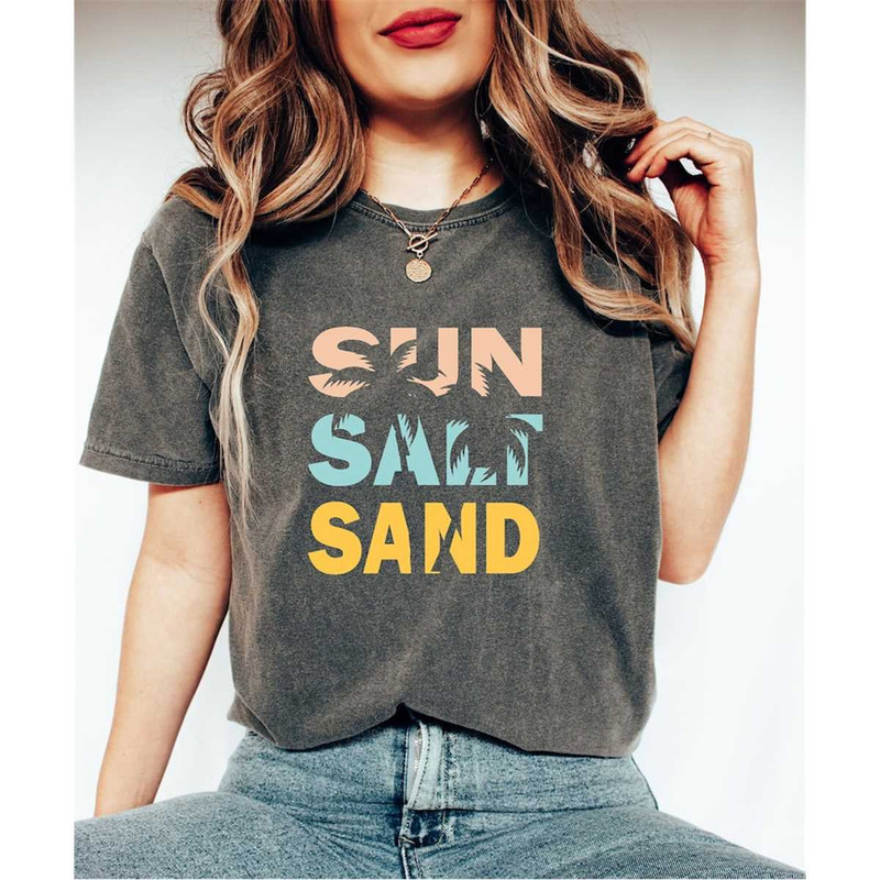 Comfort Colors Sun Salt Sand Summer 2023 Shirt, Retro Summer Shirt, Summer Vibes, Hello Summer, Vintage Beach Tee, Famil.jpg