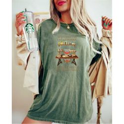 comfort colors thats what i do i read books i drink coffee and i know things shirt gift for cat moms,reader shirt,bookw