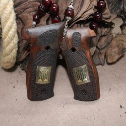 sigsauer p226 226's elite handgun walnut grips model-38