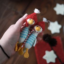 Detailed pattern in English. How to knit a cute goose. Knitting pattern