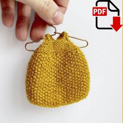 Pinafore for toys and dolls. Knitting pattern. English and Russian PDF.