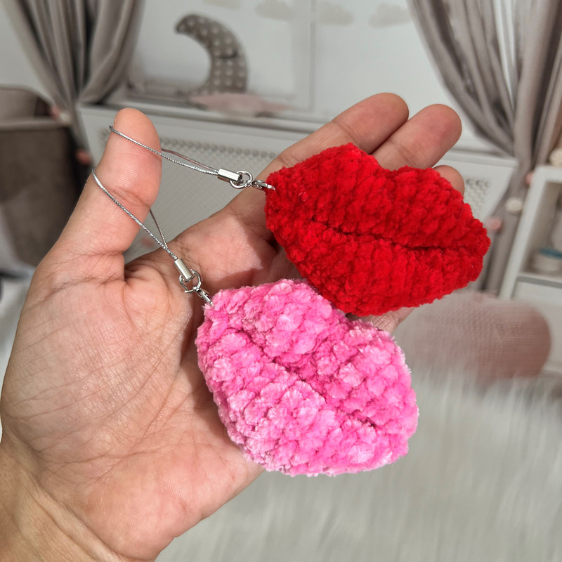 CROCHET PATTERN Keychain Lips Toy Amigurumi Tutorial PDF File 5