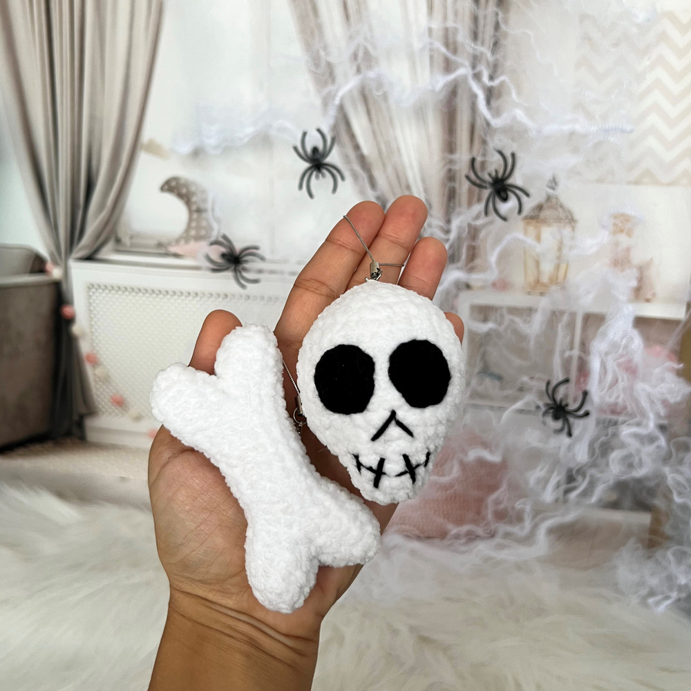 CROCHET PATTERN Keychain Skull Toy Keychain Bone Toy Halloween Decor Amigurumi Tutorial PDF File 2
