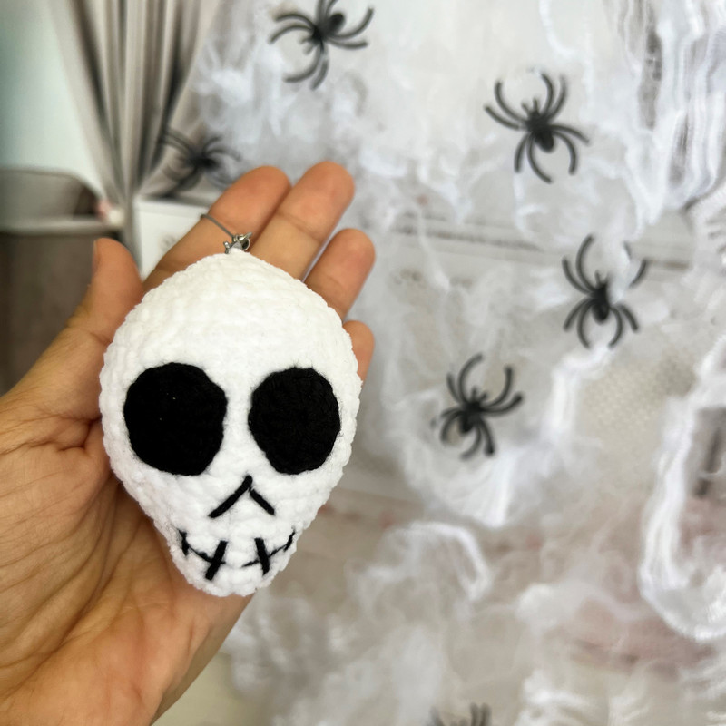 CROCHET PATTERN Keychain Skull Toy Keychain Bone Toy Halloween Decor Amigurumi Tutorial PDF File 9