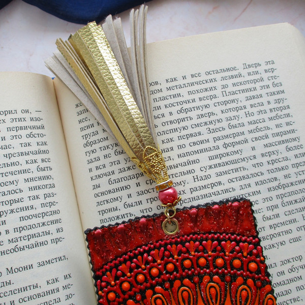 leather-painted-bookmark-with-tassel.JPG